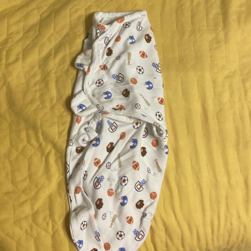 Easy swaddle